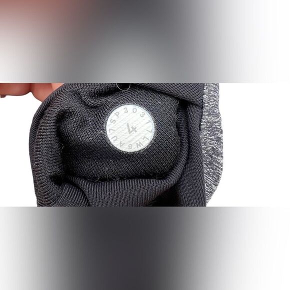 Lululemon Box It Out Tight Black/Heathered Black - Picture 7 of 7